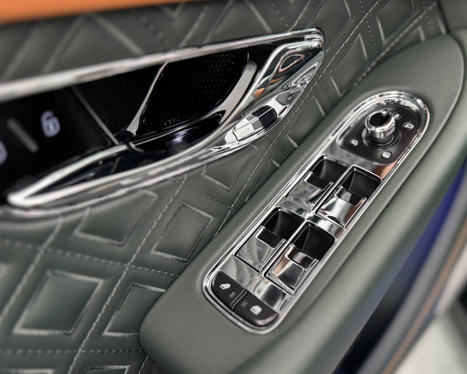 Used 2024 Bentley Continental GT V8 AWD/4WD image 13