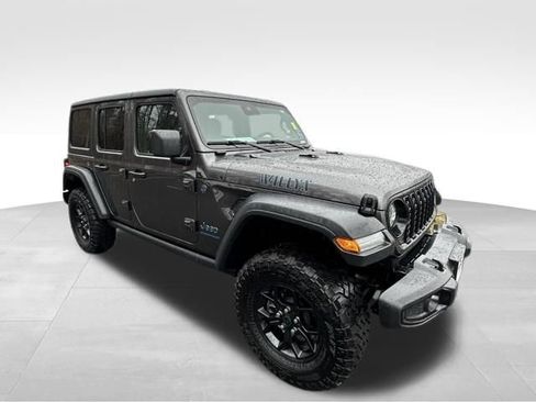 Used 2025 Jeep Wrangler Willys 4xe image 11