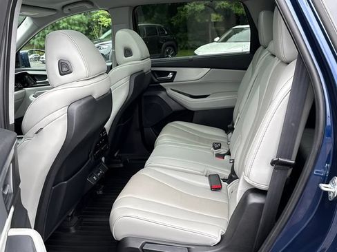 Certified 2023 Acura MDX SH-AWD w/ Technology Package image 4