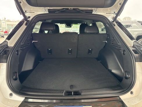 New 2025 Chevrolet Equinox EV RS FWD image 37