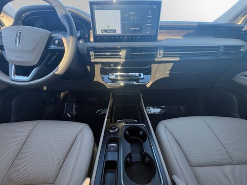 Certified 2024 Lincoln Corsair Grand Touring image 11