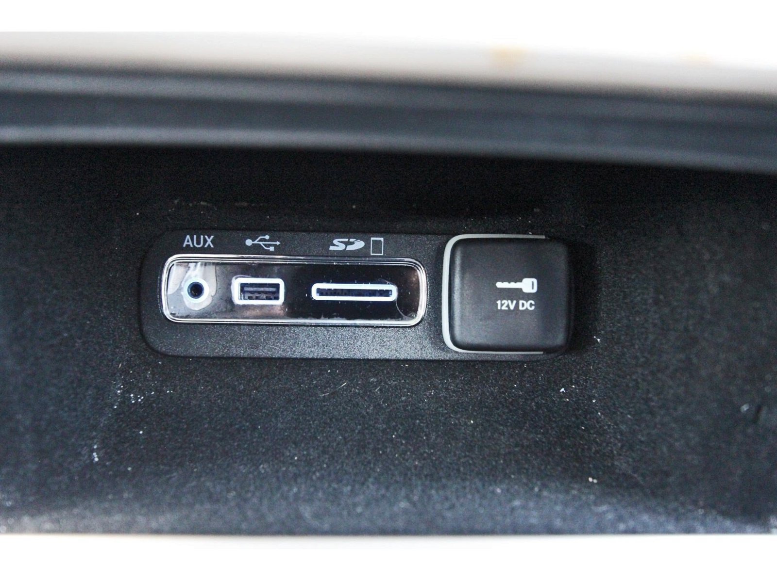 Used 2017 Jeep Grand Cherokee Overland RWD image 17