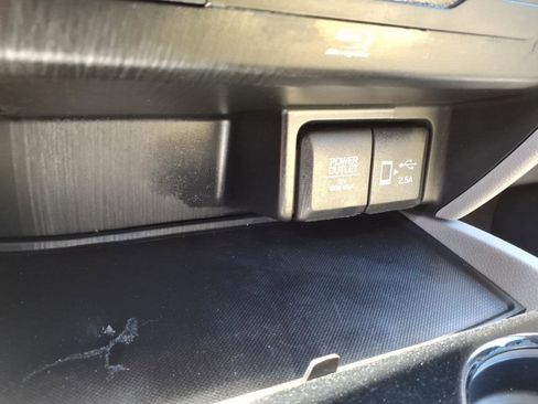 Used 2019 Honda Pilot Touring image 31