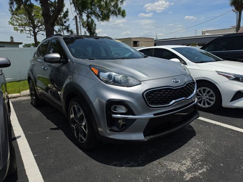 Certified 2021 Kia Sportage EX w/ EX Technology Package FWD image 1