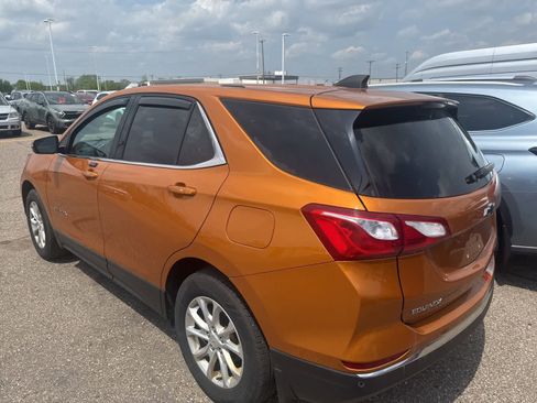 Used 2018 Chevrolet Equinox LT AWD/4WD image 16