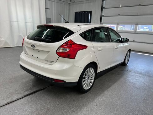 Used 2012 Ford Focus Titanium FWD image 4