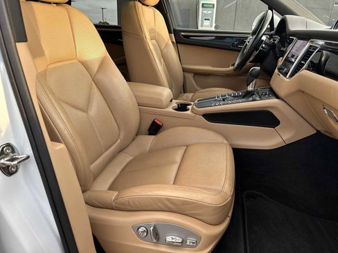 Used 2018 Porsche Macan S image 26