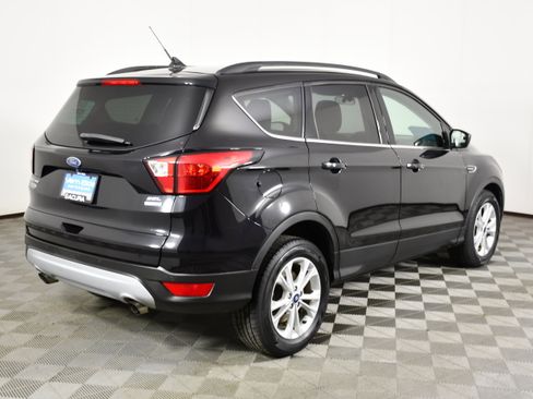 Used 2019 Ford Escape SEL image 6