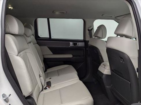 Used 2025 Hyundai Santa Fe SEL image 18