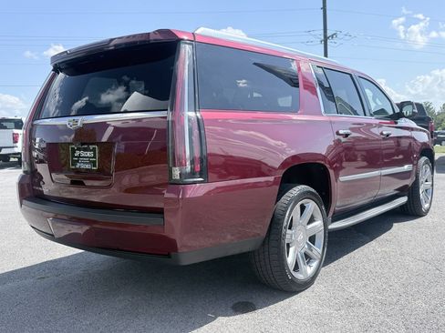Used 2019 Cadillac Escalade ESV Premium Luxury AWD/4WD image 5
