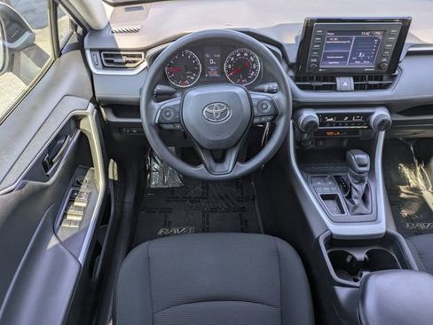 Used 2021 Toyota RAV4 LE image 16