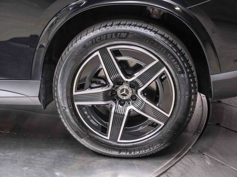 Certified 2025 Mercedes-Benz GLC 300 4MATIC image 9