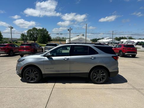 Used 2023 Chevrolet Equinox RS w/ RS Leather Package AWD/4WD image 4