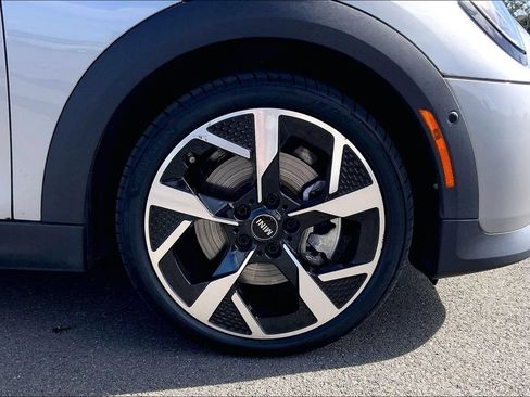 Certified 2025 MINI Cooper S FWD image 10
