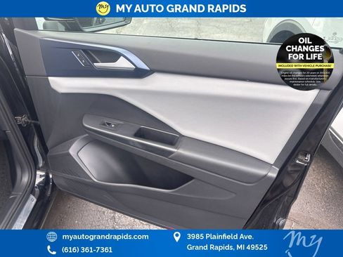 Used 2022 Volkswagen Taos SE AWD/4WD image 40