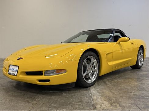 Used 2002 Chevrolet Corvette Convertible w/ Preferred Equipment Group2 RWD image 3
