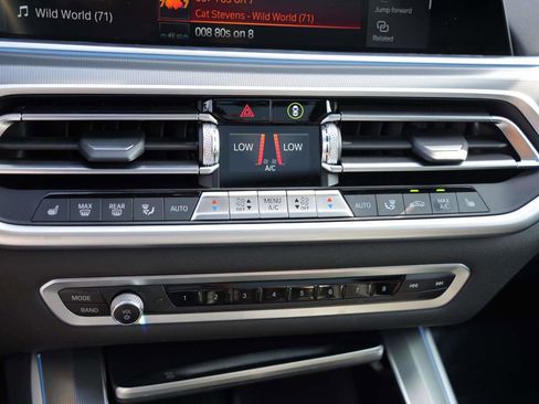 Certified 2022 BMW X5 xDrive45e w/ Executive Package image 20