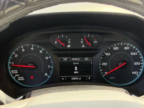 Used 2018 Chevrolet Equinox LS FWD image 10