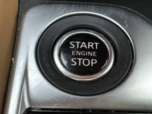Used 2022 Nissan Sentra SV w/ SV Premium Package FWD image 39