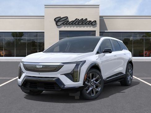 Used 2027 Cadillac Optiq Luxury AWD/4WD image 6