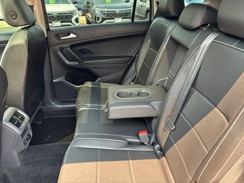 Used 2021 Volkswagen Tiguan SE AWD/4WD image 15