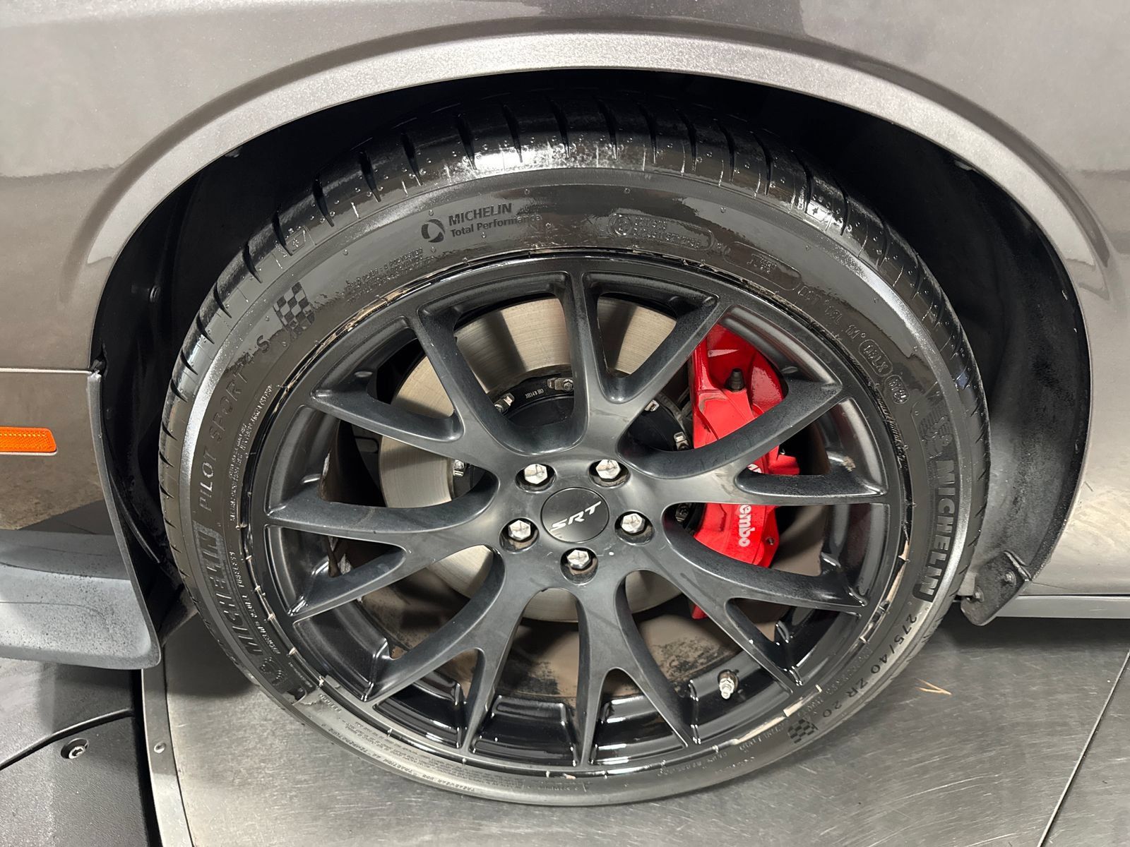 Used 2015 Dodge Challenger SRT Hellcat RWD image 2