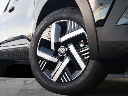 New 2026 Nissan Kicks SV w/ SV Premium Package image 3