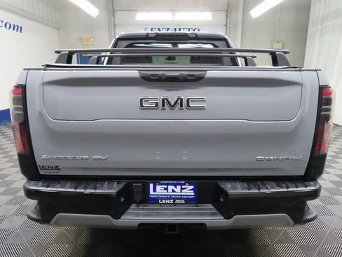 Used 2025 GMC Sierra EV Denali image 39