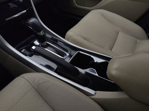 Used 2017 Honda Accord EX-L image 26