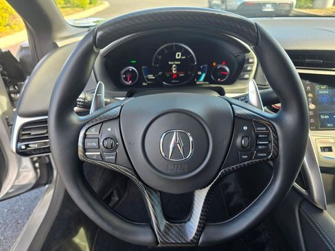 Used 2017 Acura NSX AWD/4WD image 12