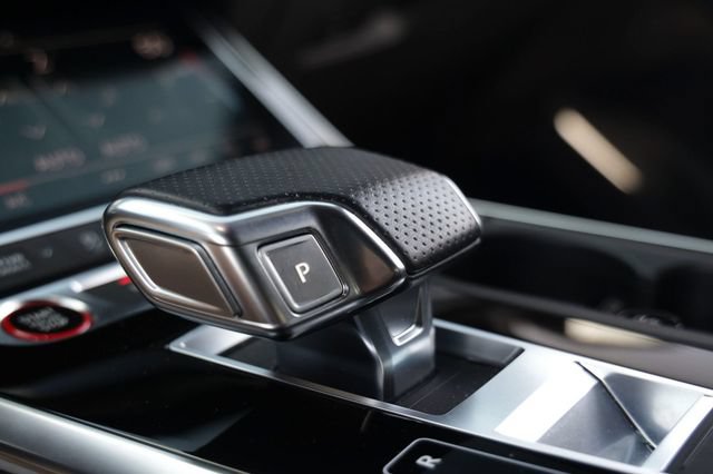 Used 2022 Audi SQ8 Premium Plus AWD/4WD image 44