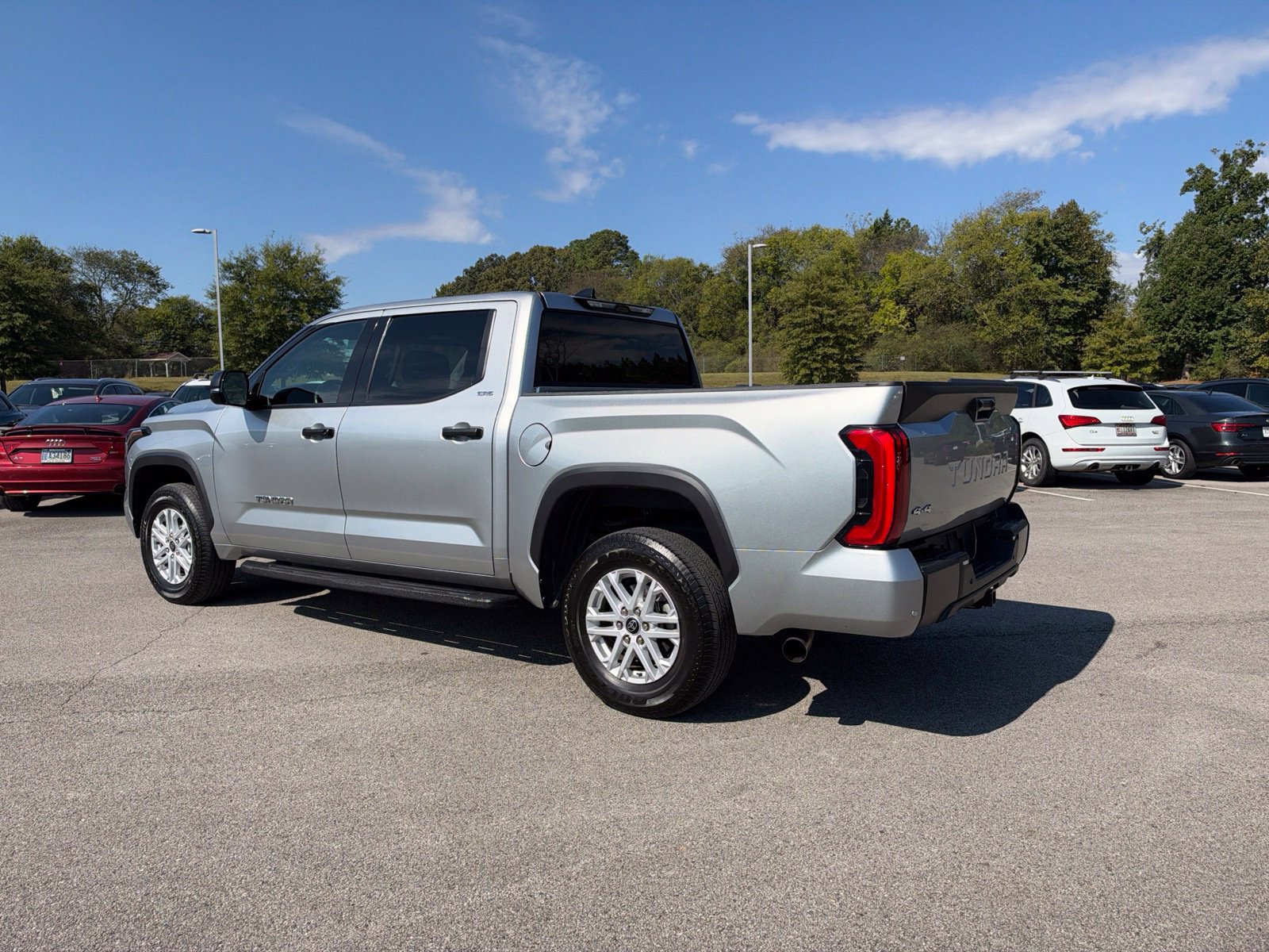 Used 2023 Toyota Tundra SR5 w/ SR5 Convenience Package AWD/4WD image 7