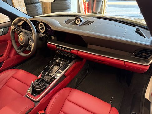 Used 2022 Porsche 911 Turbo S image 17