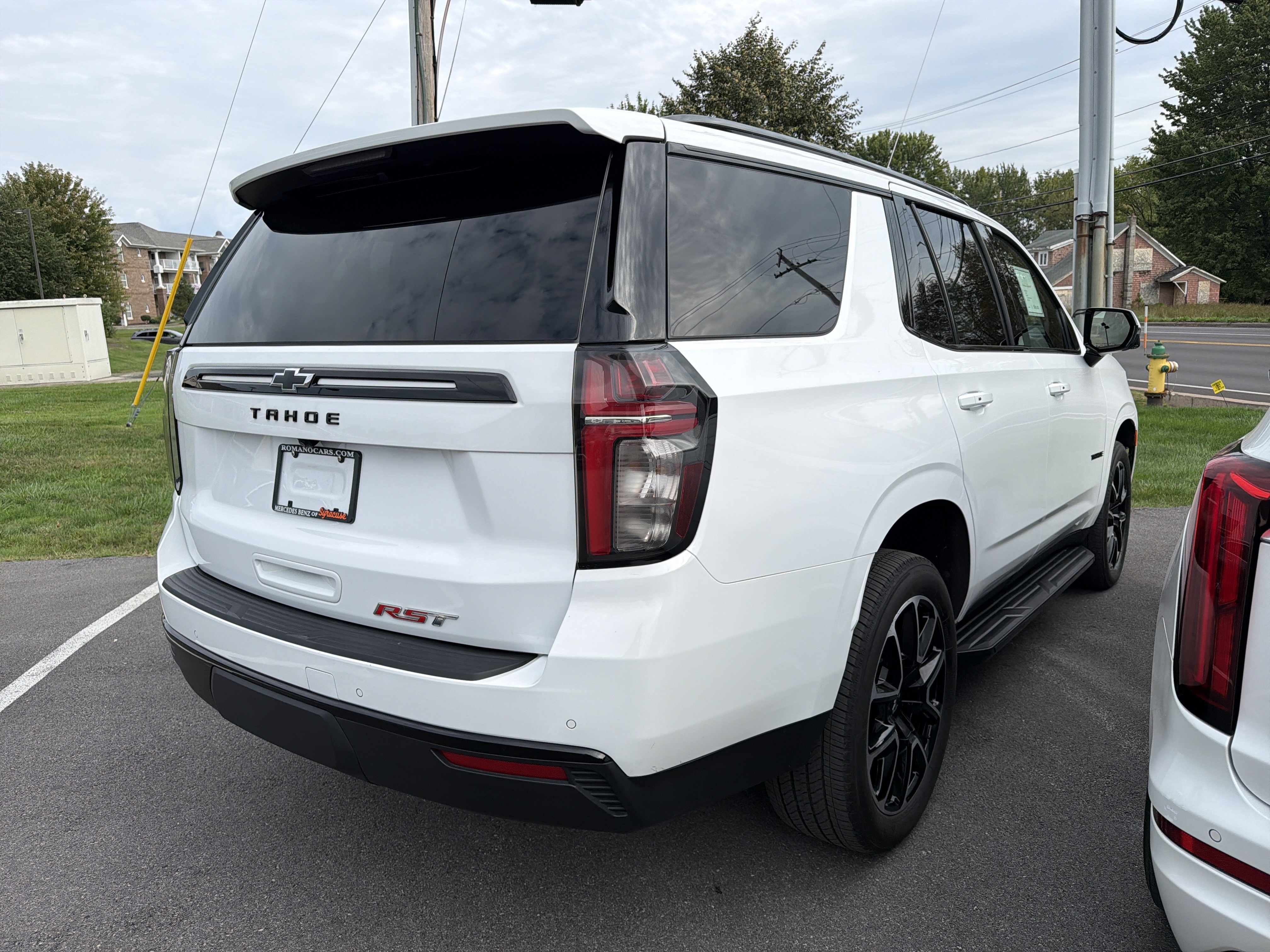 Used 2023 Chevrolet Tahoe RST w/ Luxury Package AWD/4WD image 7