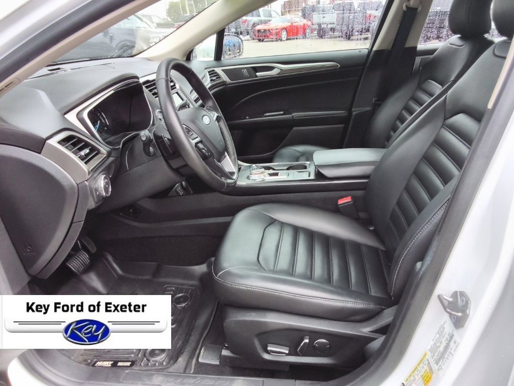 Used 2019 Ford Fusion SEL FWD image 25