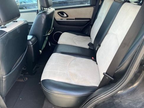 Used 2006 Mercury Mariner Luxury FWD image 12
