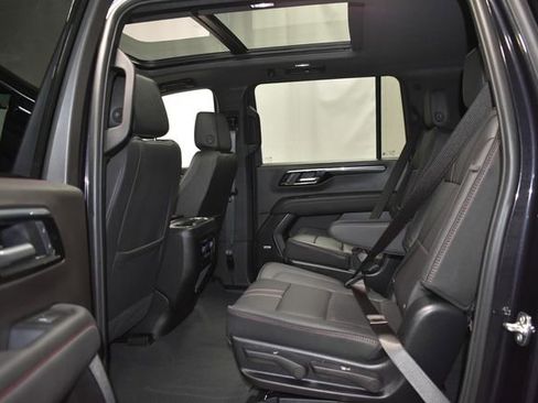 Certified 2025 Chevrolet Suburban RST w/ RST Capability Package AWD/4WD image 33