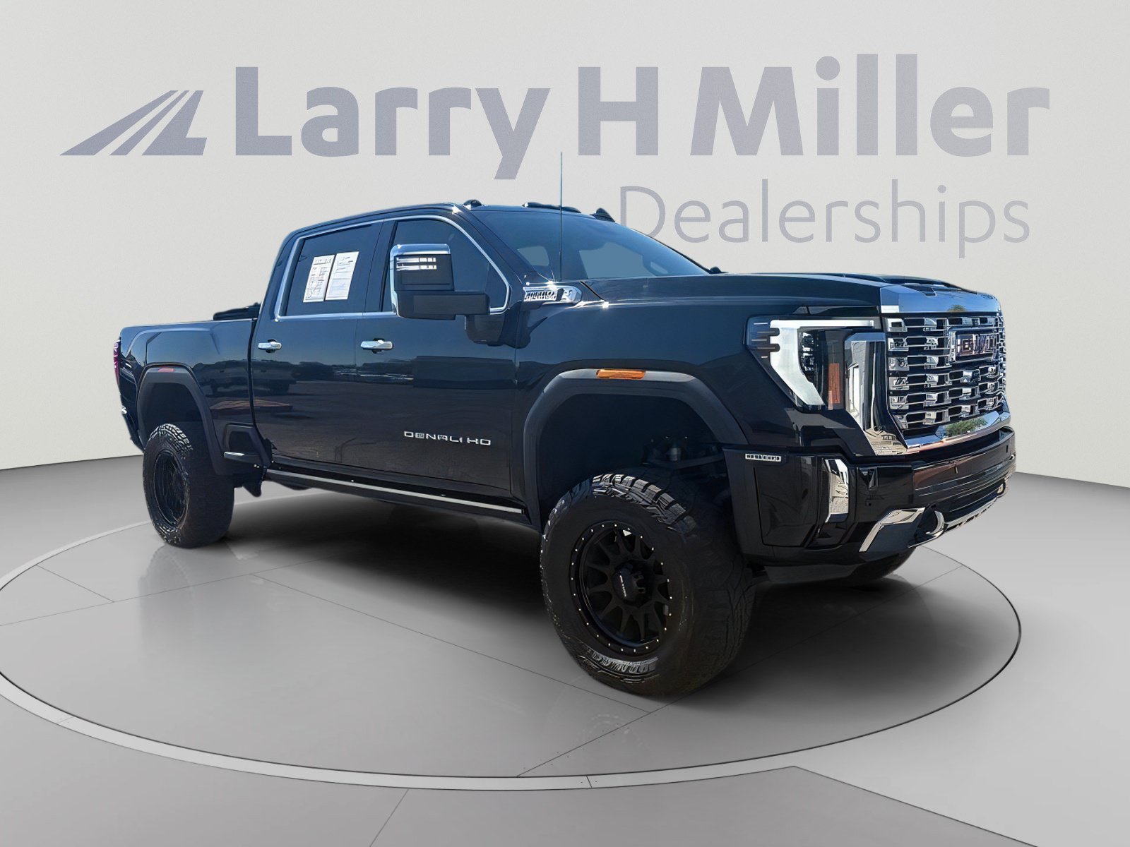 Used 2024 GMC Sierra 2500 Denali w/ Denali Reserve Package AWD/4WD image 8