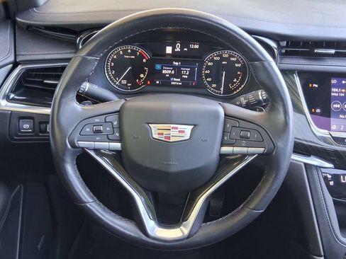 Used 2022 Cadillac XT6 Premium Luxury FWD image 11