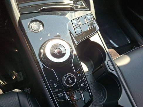 Certified 2025 Kia Sportage X-Line AWD/4WD image 14