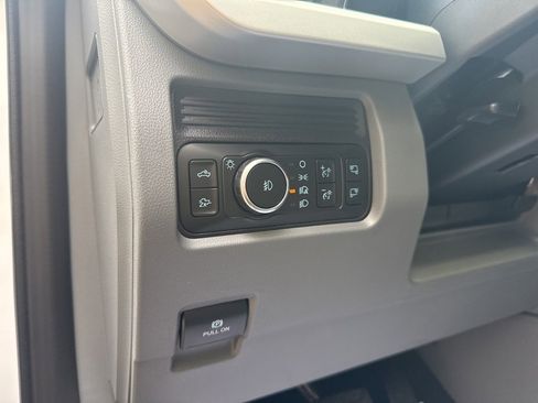 New 2026 Ford F250 XLT w/ XLT Premium Package image 18