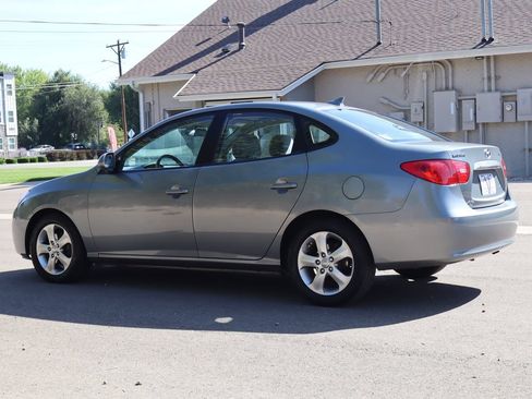 Used 2010 Hyundai Elantra SE FWD image 7
