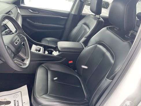 Used 2023 Jeep Grand Cherokee Limited w/ Trailer Tow Prep Group (B) image 14