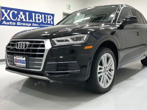 Used 2018 Audi Q5 2.0T Premium Plus w/ Premium Plus Package AWD/4WD image 11