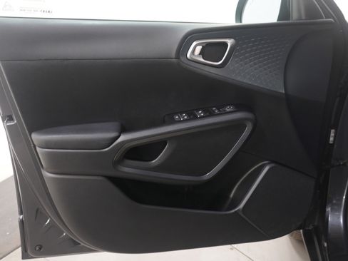 Used 2021 Kia Soul EX image 19