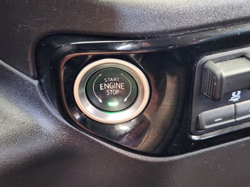 Certified 2025 Chevrolet Silverado 1500 LT AWD/4WD image 21