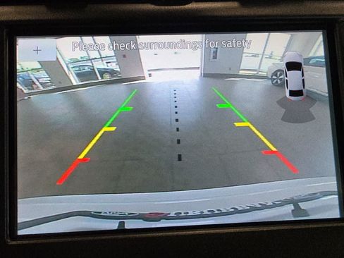 Used 2020 Ford Fusion SE FWD image 25