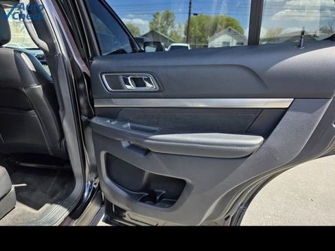 Used 2019 Ford Explorer XLT w/ Equipment Group 202A image 14
