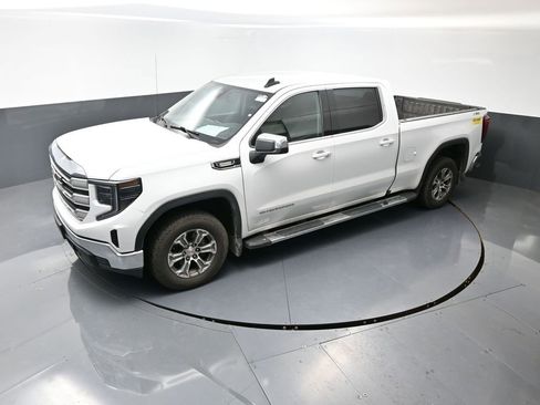 Used 2022 GMC Sierra 1500 SLE image 19