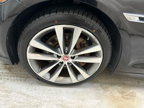 Used 2017 Jaguar XJ R-Sport AWD/4WD image 12